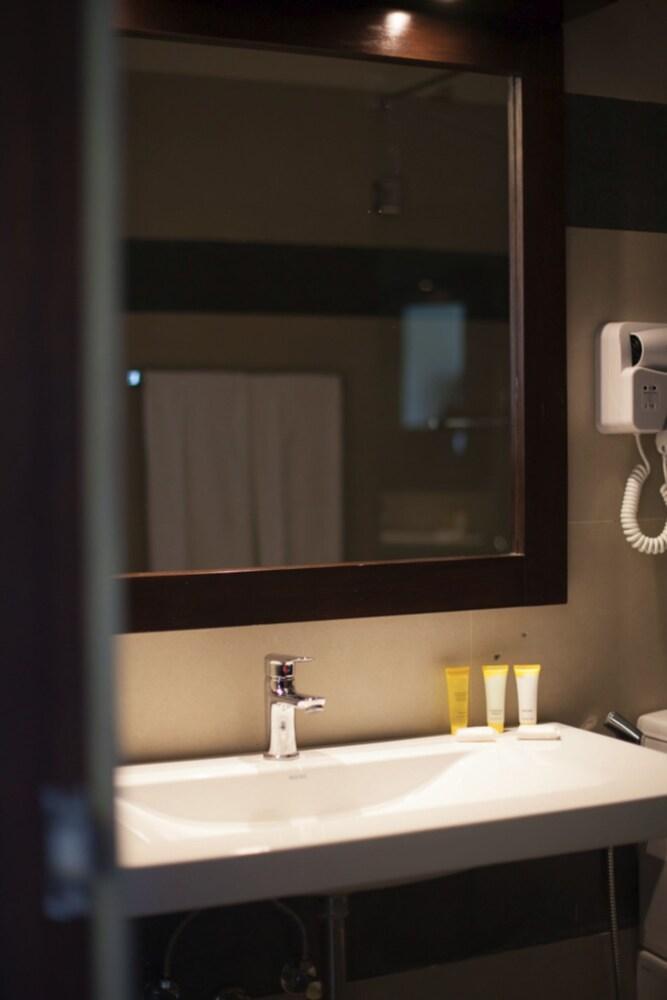 โอ๊คเรย์ เรย์ ซิตี้ โฮเต็ล Hotel แคนดี้ ภายนอก รูปภาพ