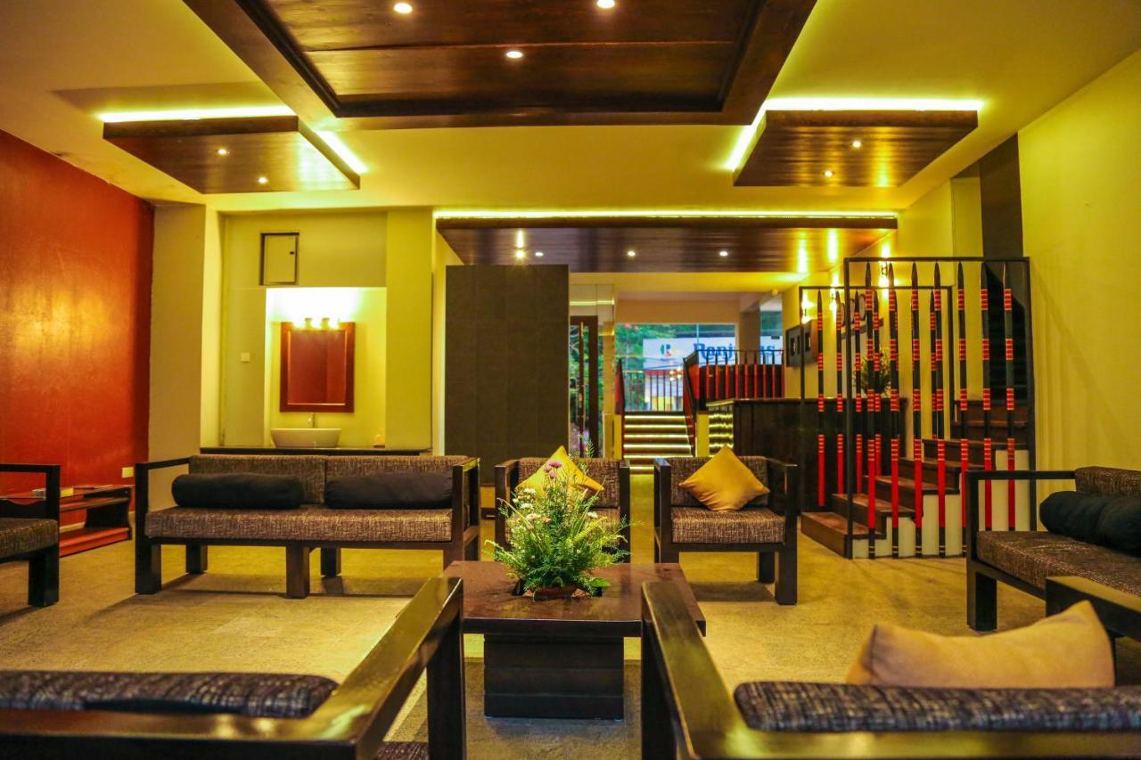 โอ๊คเรย์ เรย์ ซิตี้ โฮเต็ล Hotel แคนดี้ ภายนอก รูปภาพ