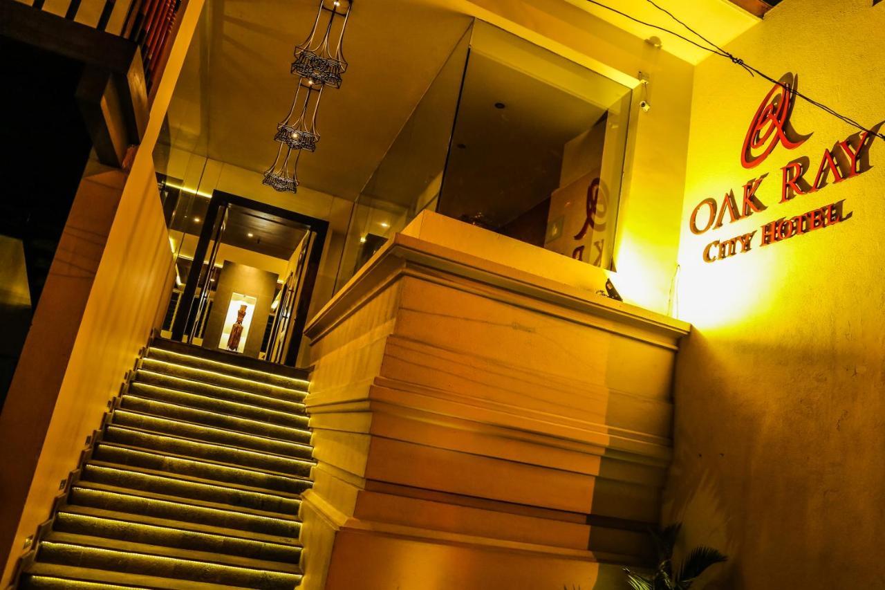 โอ๊คเรย์ เรย์ ซิตี้ โฮเต็ล Hotel แคนดี้ ภายนอก รูปภาพ