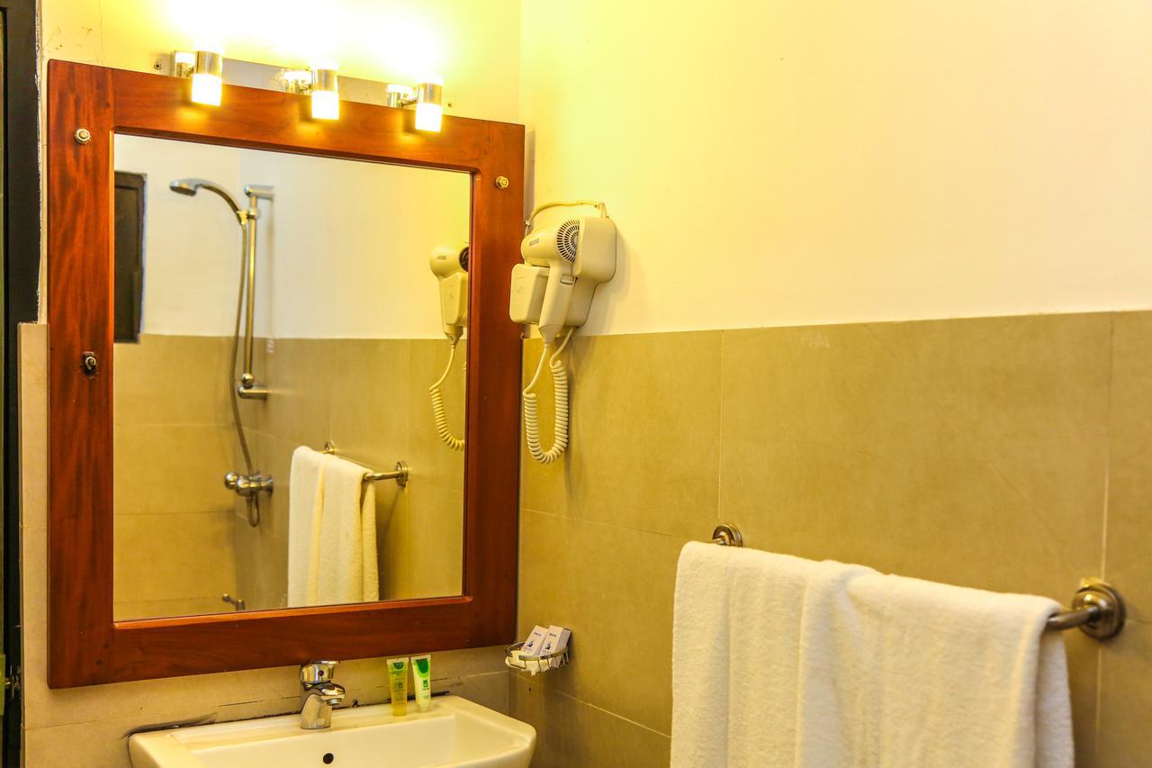 โอ๊คเรย์ เรย์ ซิตี้ โฮเต็ล Hotel แคนดี้ ภายนอก รูปภาพ