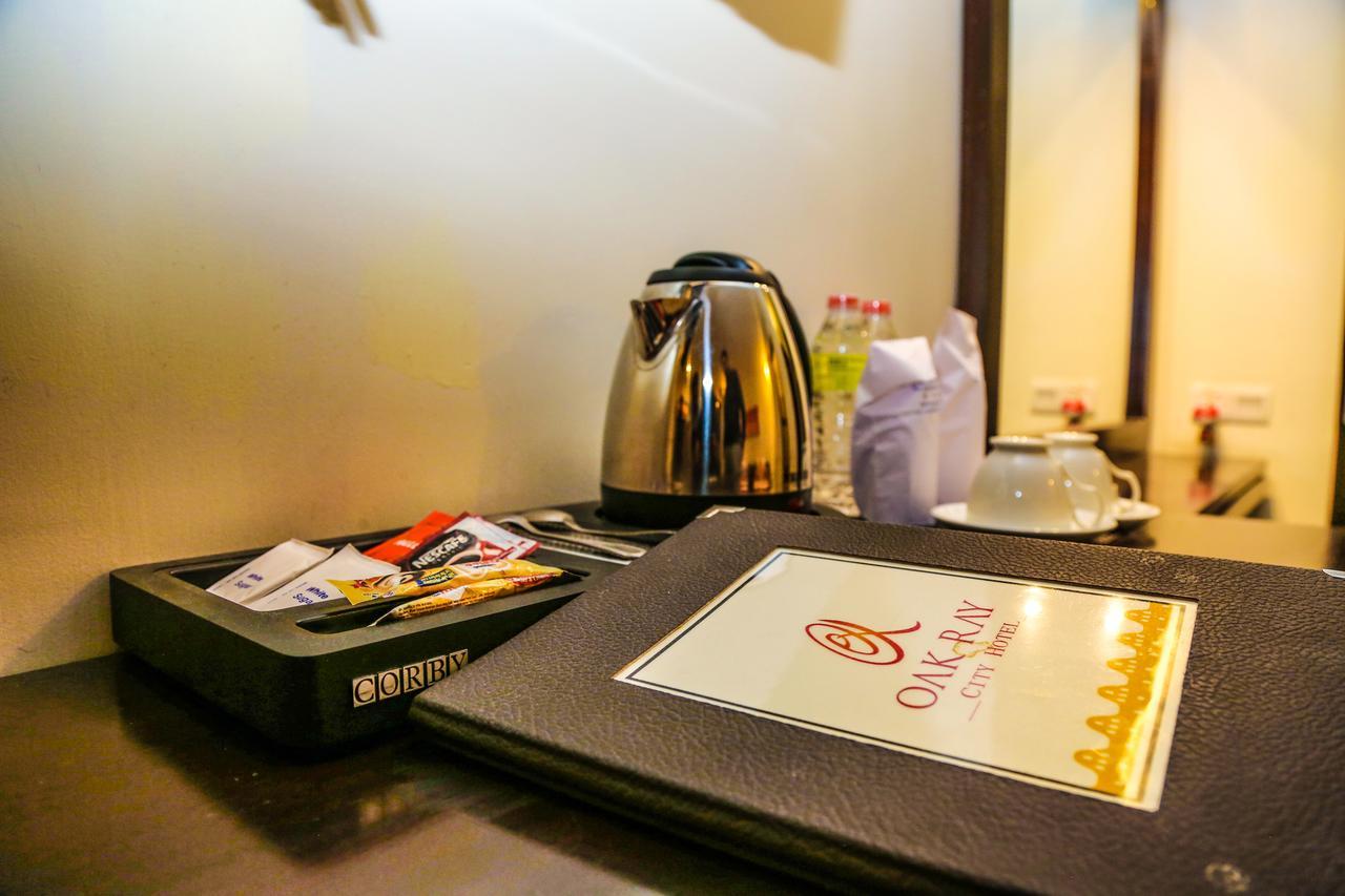 โอ๊คเรย์ เรย์ ซิตี้ โฮเต็ล Hotel แคนดี้ ภายนอก รูปภาพ