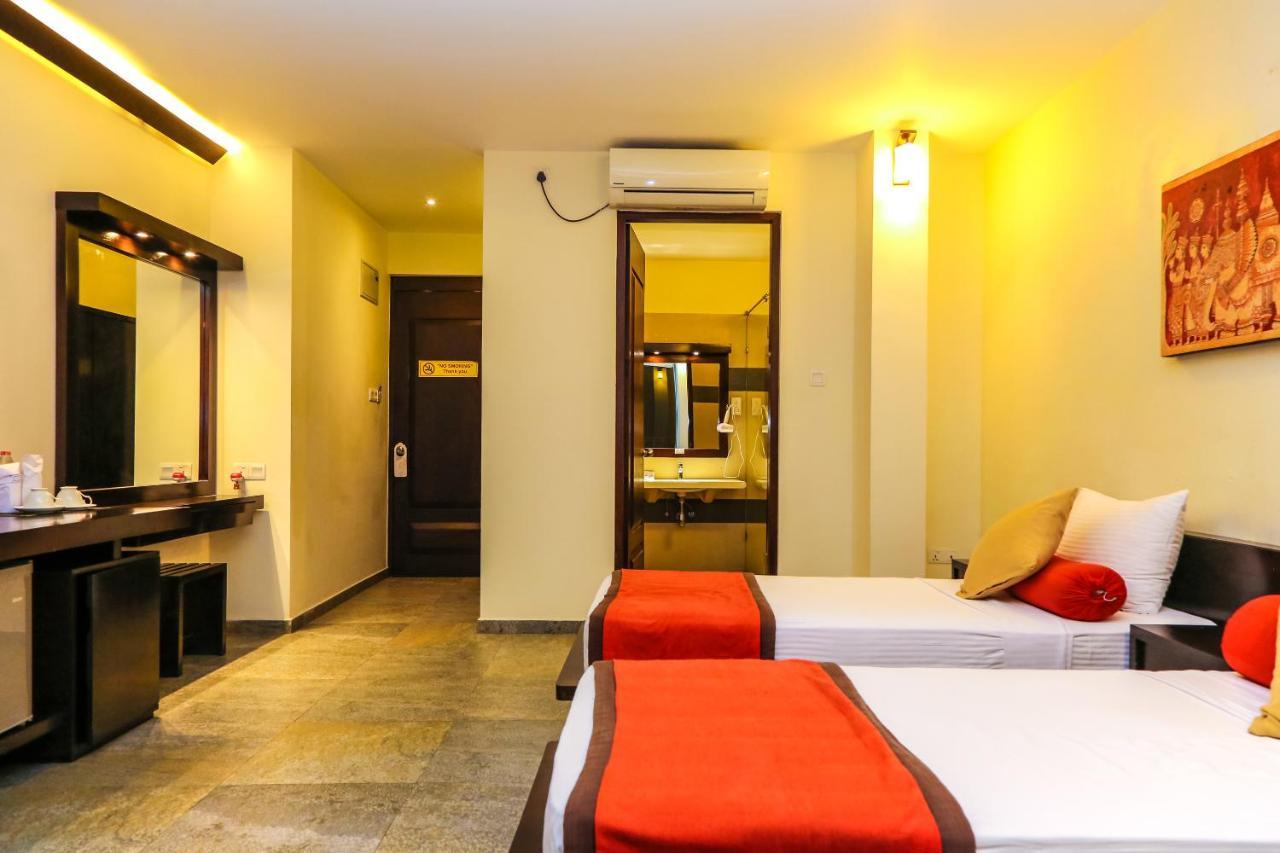 โอ๊คเรย์ เรย์ ซิตี้ โฮเต็ล Hotel แคนดี้ ภายนอก รูปภาพ