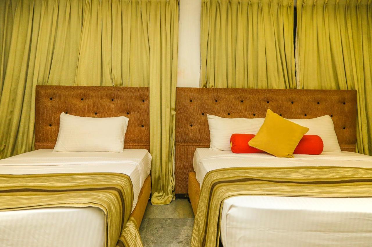 โอ๊คเรย์ เรย์ ซิตี้ โฮเต็ล Hotel แคนดี้ ภายนอก รูปภาพ