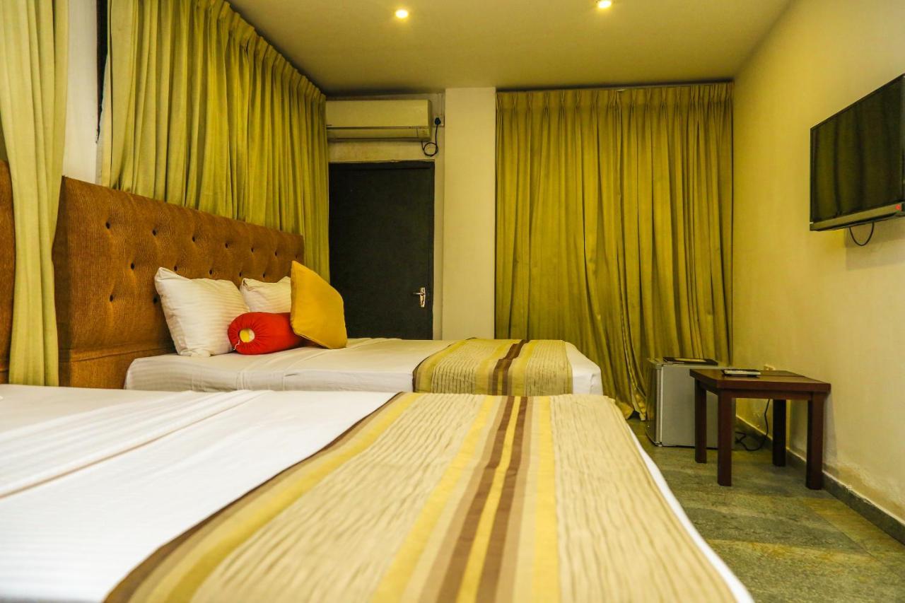 โอ๊คเรย์ เรย์ ซิตี้ โฮเต็ล Hotel แคนดี้ ภายนอก รูปภาพ